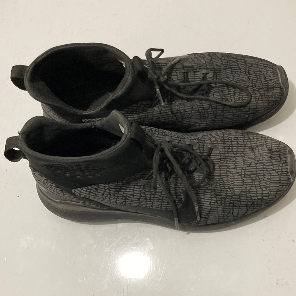 Size 8 Nike